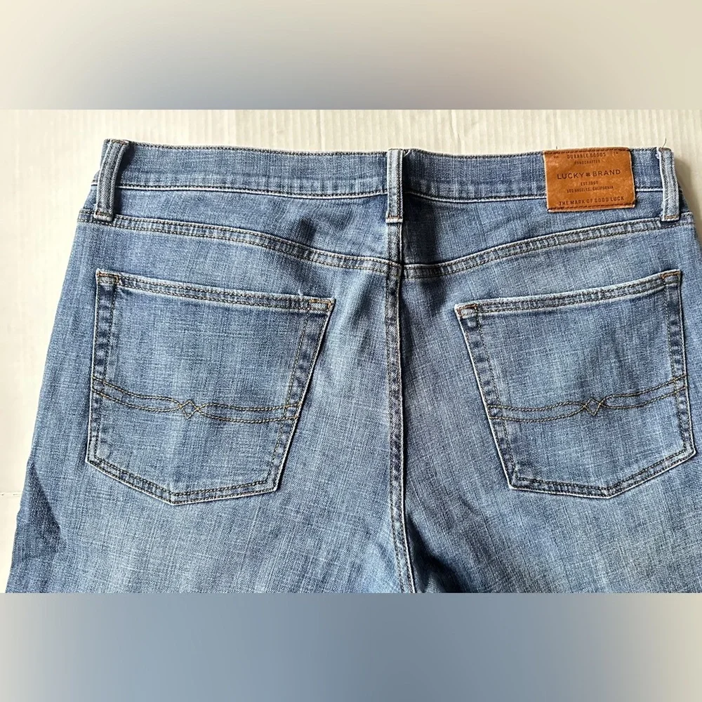 Lucky Brand Jeans Men 36x30 Blue 221‎ Straight Denim